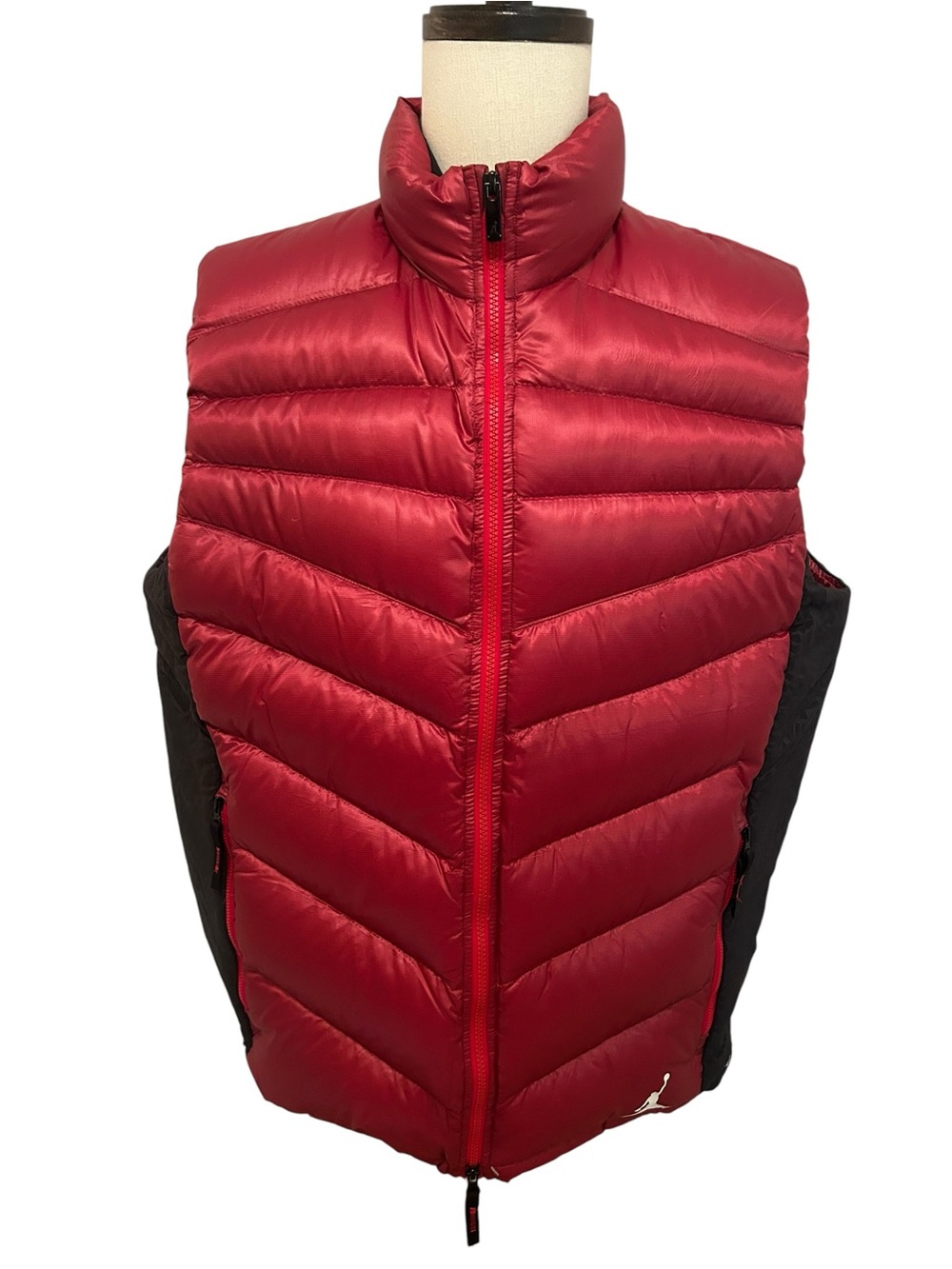 JORDAN Hyperply Goose Down Puffer Vest Red Black Men XL Jumpman